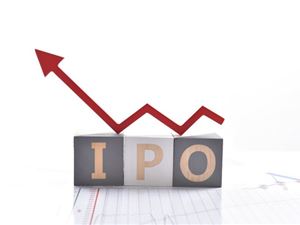 估值近万亿美元!Anthropic秘密申请IPO,奥特曼回应:竞争在于技术配图|热闻岛