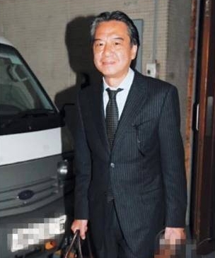 骆应钧自爆 昔离巢TVB“获高人指点”拒回头配图