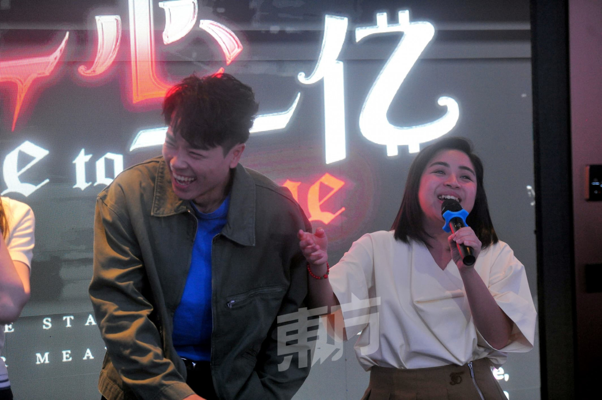 冯玮佺首合作朱主爱曝对方随便？！ 郭晓东献荧幕初吻被吐槽“粗暴”配图