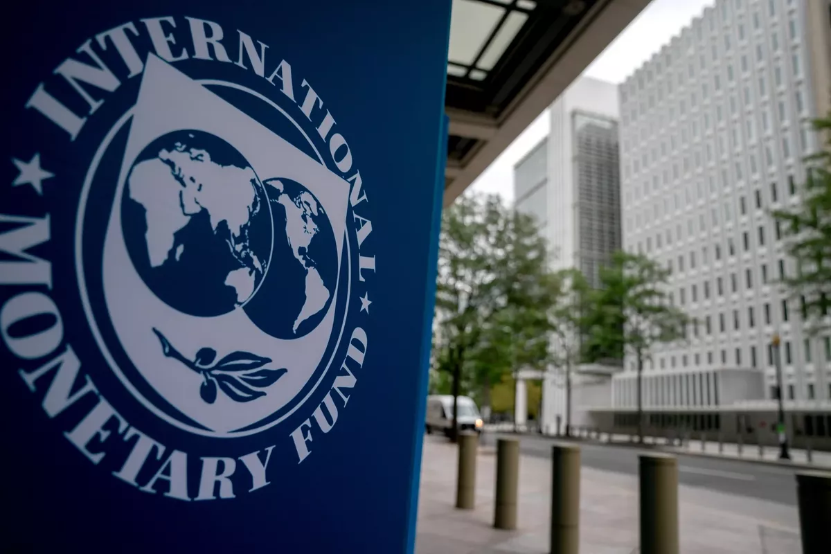 IMF小幅下调世界经济增长预测配图