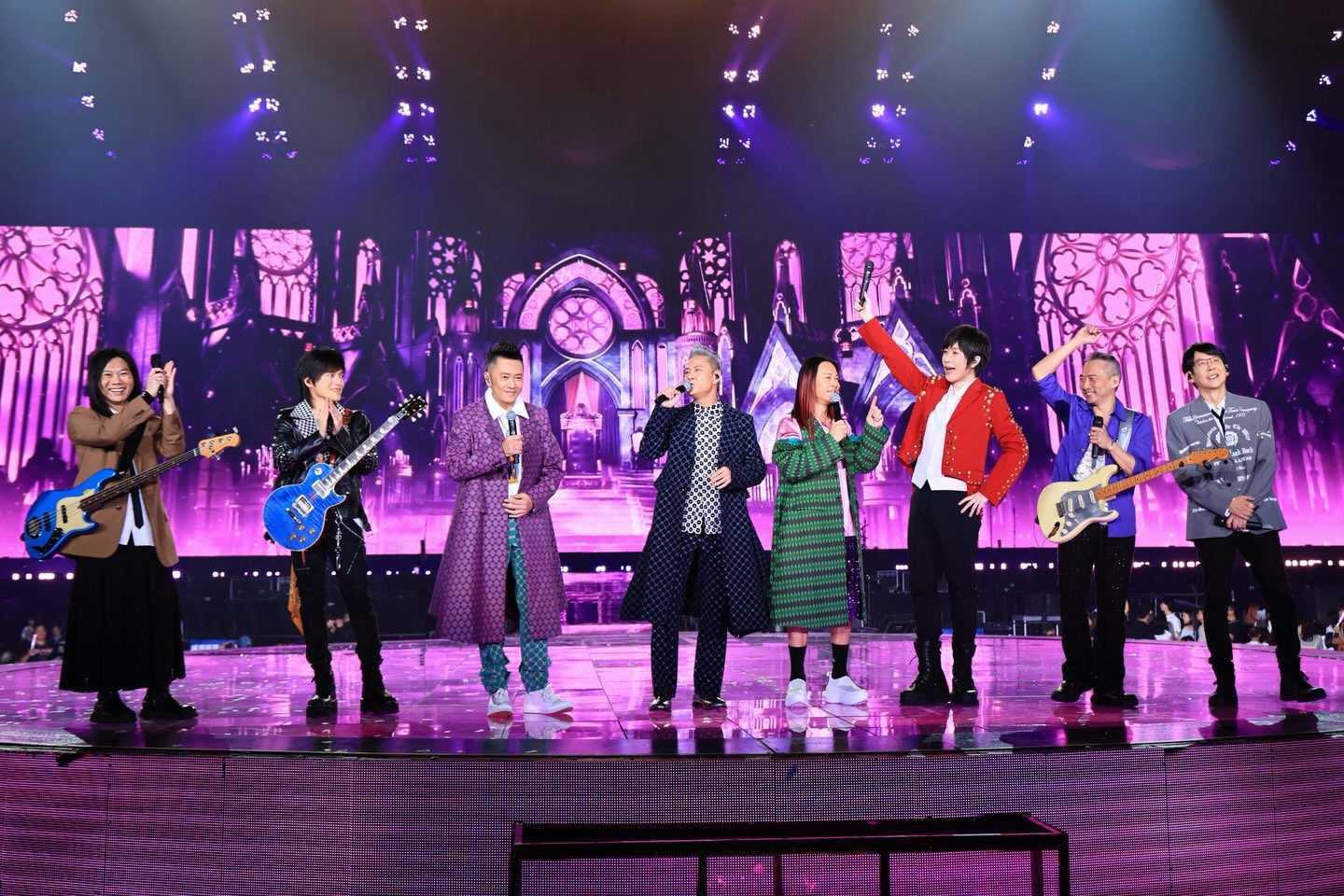 草蜢惊喜现身五月天台北演唱会 大跳《忘情森巴舞》掀回忆杀配图