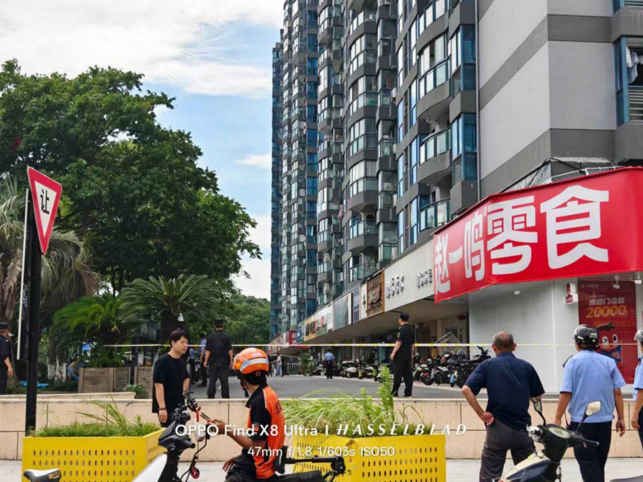 7月13日，浙江杭州杭州电子科技大学附近弗雷德广场发生命案！网传外卖小哥与另一名校内配图 1