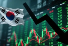 日经指数盘中狂泻4100点 半导体股遭血洗配图