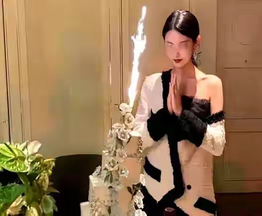 热议｜上海一名女子在KTV庆祝生日，为了在朋友面前撑面子，豪气点了近五万的配图 1