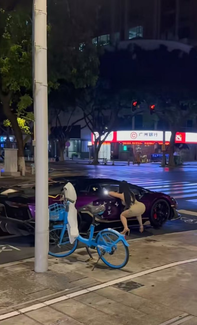 热议|兰博基尼被搭讪~帅哥加个微信吗引发讨论,时间线与后续进展梳理配图 1