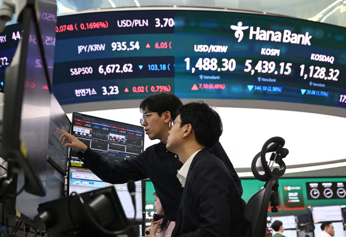 亚股全日普遍走高 芯片科技股强劲反弹配图