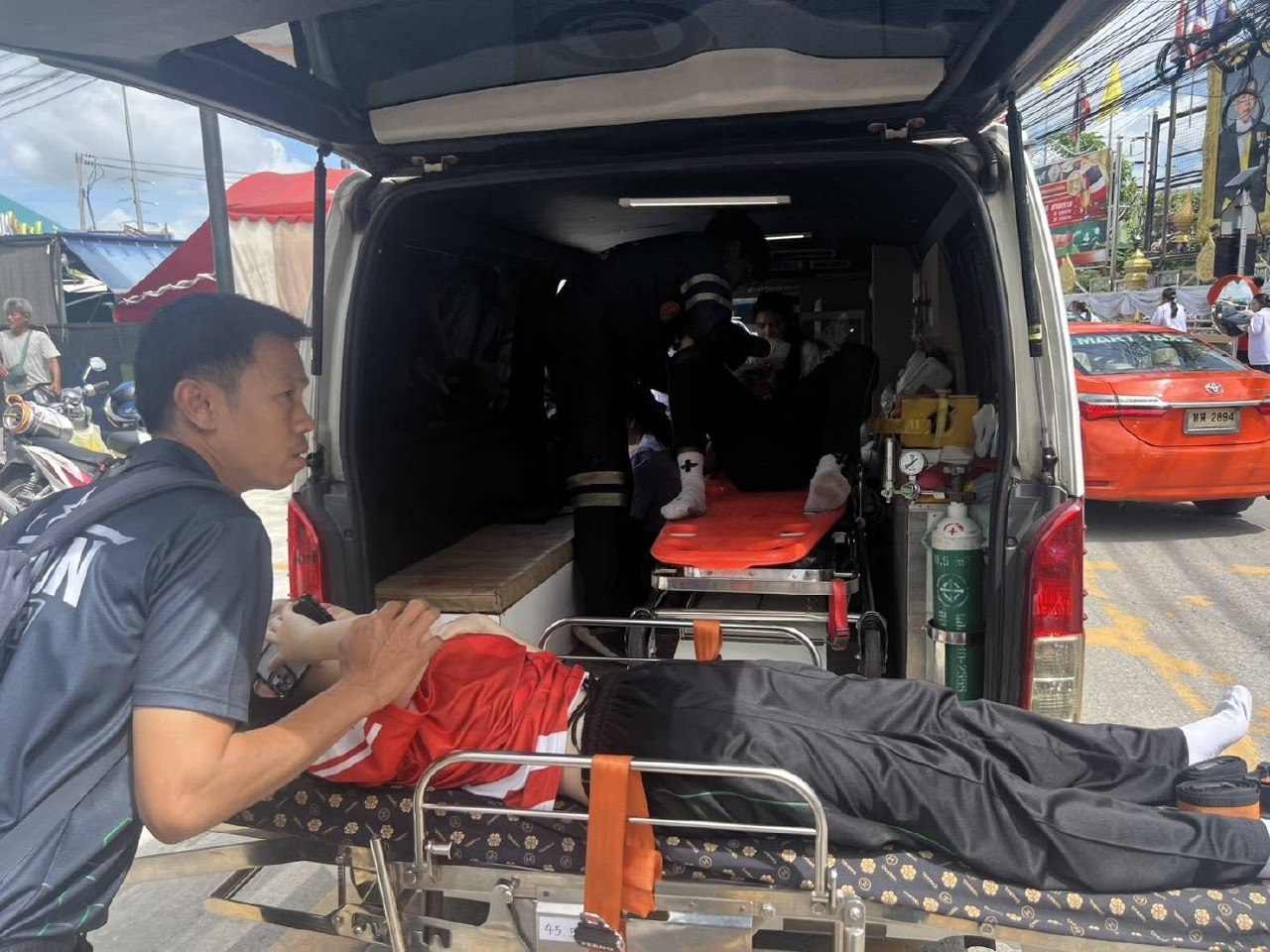 热议｜泰国暖武里府8月7日发生校园枪击事件，造成包括枪手在内的7人死亡、1配图 5