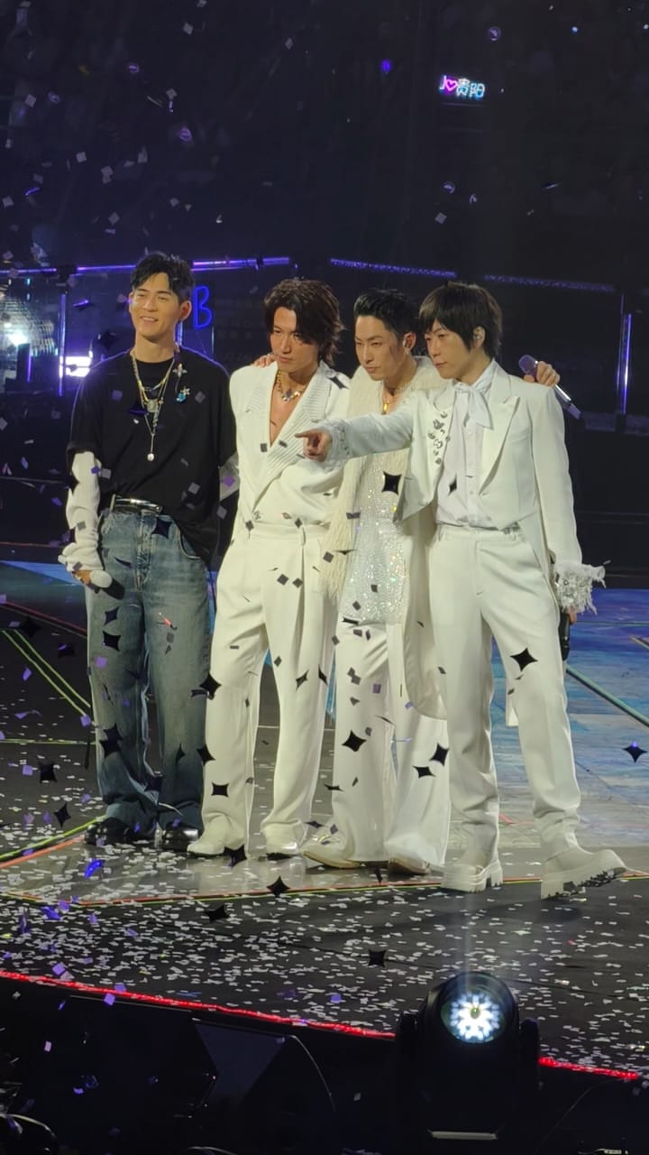 《F✦FOREVER恒星之城》马来西亚场 吴建豪生日成团宠 仔仔弹唱险凸槌 言承旭加唱《童话》宠粉配图