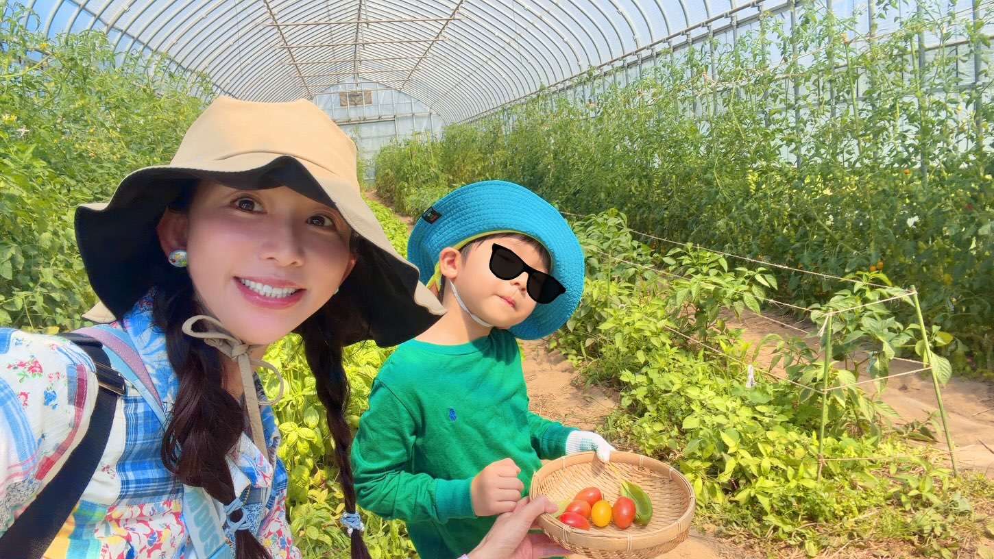 AKIRA演出刚结束 林志玲携4岁儿隔空喊话放闪 网：嘴巴像妈妈配图