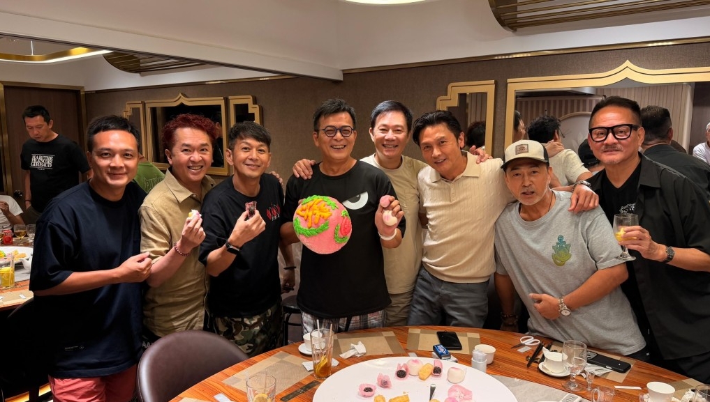 黄日华65岁生日星光熠熠 谭咏麟关礼杰等明星球友齐到贺配图