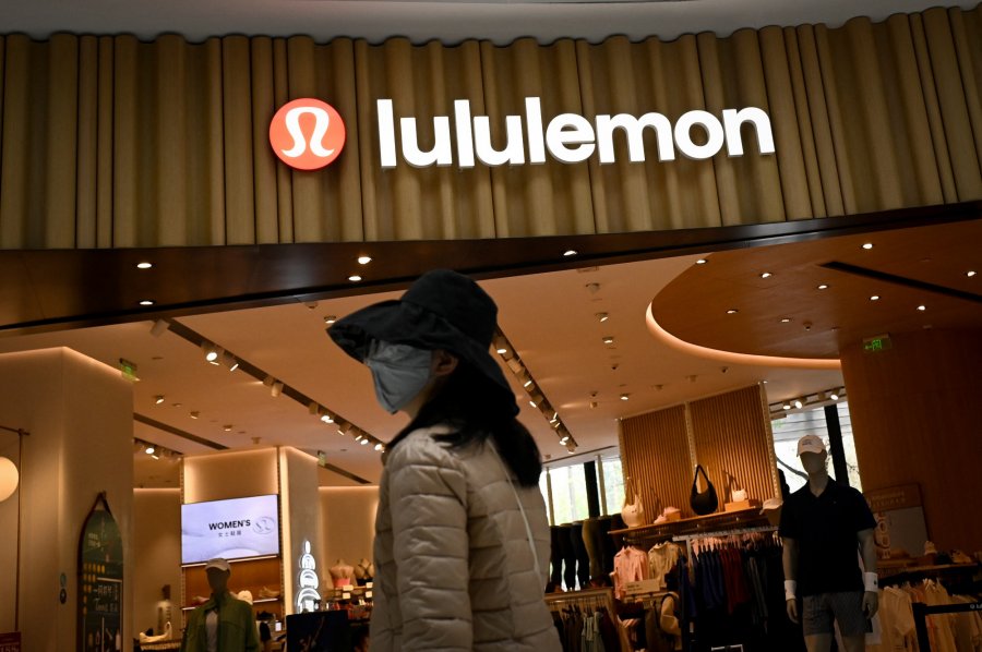 Lululemon业绩疲弱 股价一度挫近二成配图